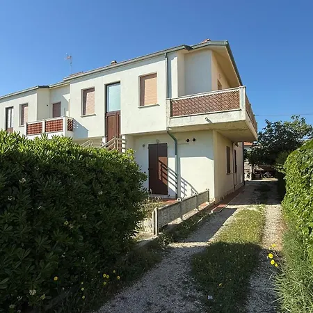 Se173 - Montemarciano, Trilocale Con Mansarda Fronte Mare 公寓 *